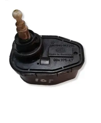 Volkswagen Golf III Headlight level adjustment motor 1H0941295 00437547