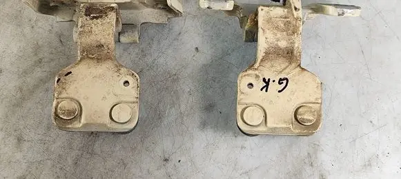 Mercedes-Benz E W212 Tailgate/trunk/boot hinge A2127400337 A2127400237