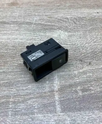 Opel Zafira B Electric window control switch 13228711