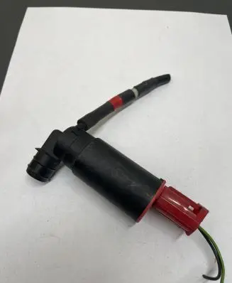 Land Rover Freelander Headlight washer pump 010201