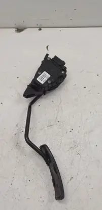 Volvo S40, V40 Accelerator throttle pedal 30865642 6PV00830100 M865642