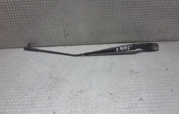 Volvo V50 Front wiper blade arm