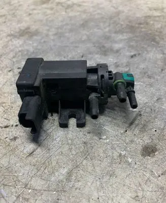 Citroen C4 Cactus Turbo solenoid valve 9812404180