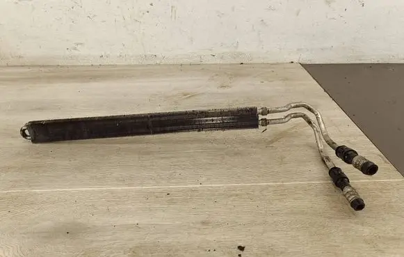 BMW 5 E60 E61 Power steering radiator 7787447