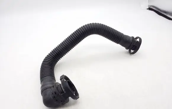 Volkswagen Jetta VI Breather/breather pipe/hose 04E131170B