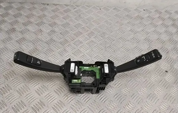 Volvo V40 Wiper turn signal indicator stalk/switch 31343022