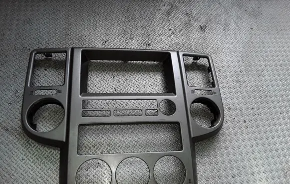 Nissan X-Trail T30 Climate control/heater control trim 6820EQ000