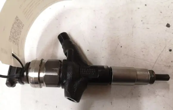 Subaru Forester SH Fuel injector 16613AA020 AA020