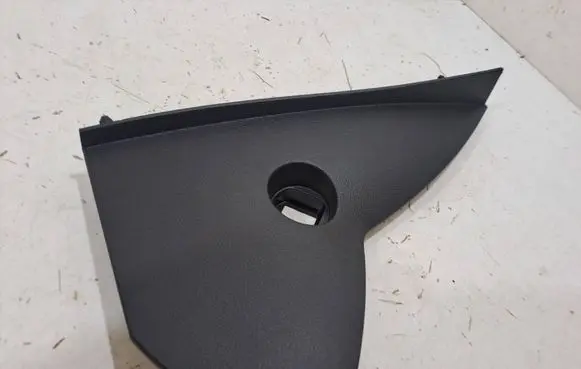 Dacia Sandero III Dashboard side end trim 689205095R
