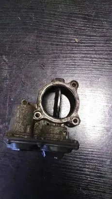 BMW 1 E81 E87 Throttle valve 7810752
