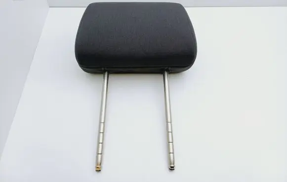 Volkswagen Polo IV 9N3 Rear seat headrest 