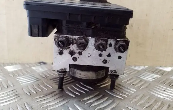 Volkswagen PASSAT B8 ABS Pump 3Q0907379AA 3Q0614517AA 5Q0614235