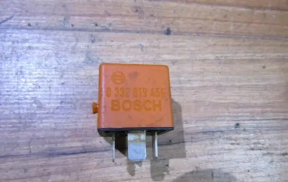 BMW 5 E34 Other relay 0332019456 1378238