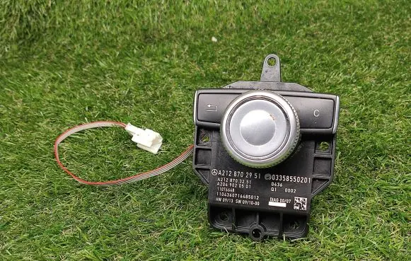 Mercedes-Benz E W212 Head unit multimedia control A2128702951 A2128703251 A2049020501
