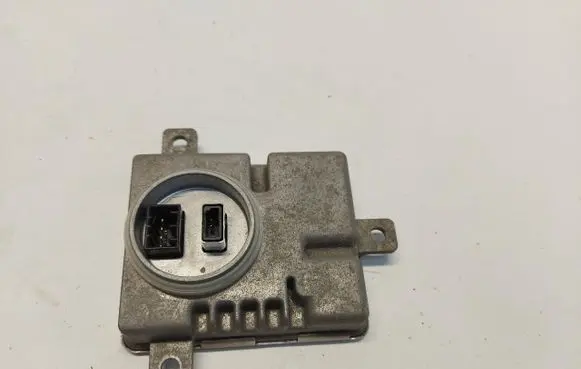 Porsche Macan (95B) Voltage converter/converter module 99161832303-JLK01