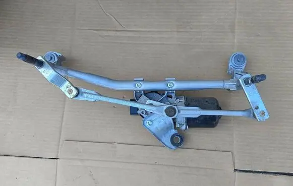 Renault Twingo III Wiper motor A4538200040 288009065R