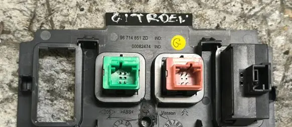 Citroen C4 II Headlight level height control switch 96714851