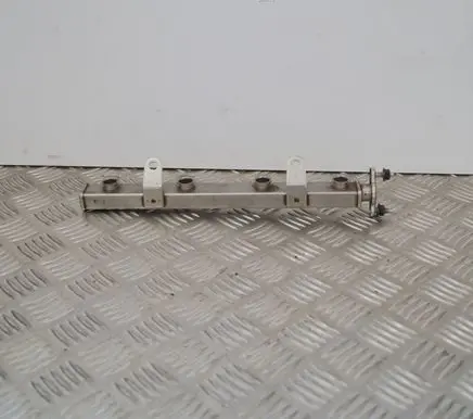 Hyundai i20 (PB PBT) Fuel main line pipe