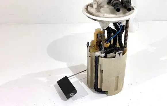 Mercedes-Benz Vito Viano W639 In-tank fuel pump A6394701694