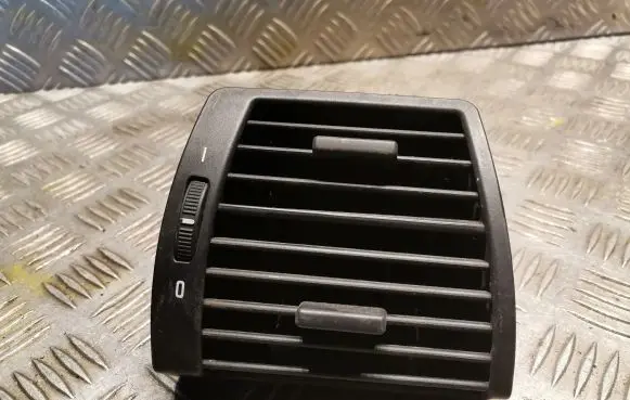 BMW X5 E53 Dashboard air vent grill cover trim 8402216