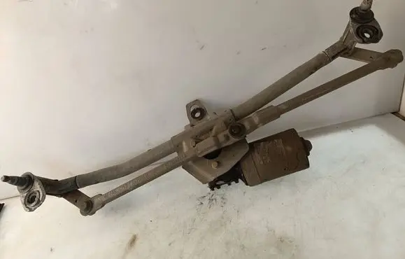 Front wiper linkage and motor