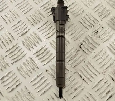Volvo XC60 Fuel injector 31272690