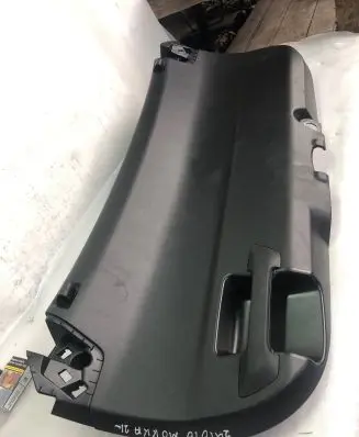 Opel Mokka B Tailgate/boot lid cover trim 9835352180