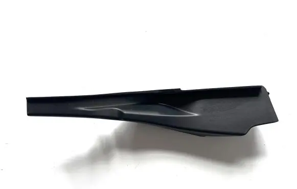 Nissan Leaf II (ZE1) Fender end trim 668945SA0A 668945SH0A