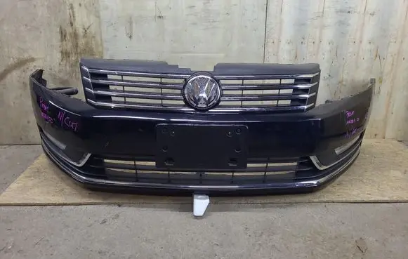 Volkswagen PASSAT B7 Front bumper 