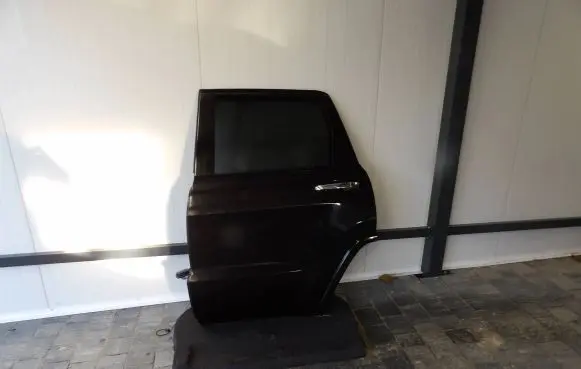 Jeep Grand Cherokee Rear door