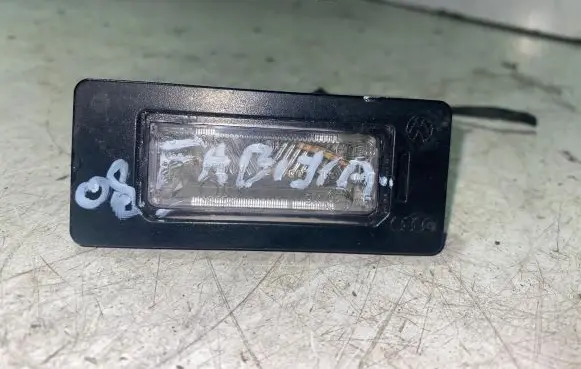 Skoda Fabia Mk2 (5J) Number plate light L00E26016