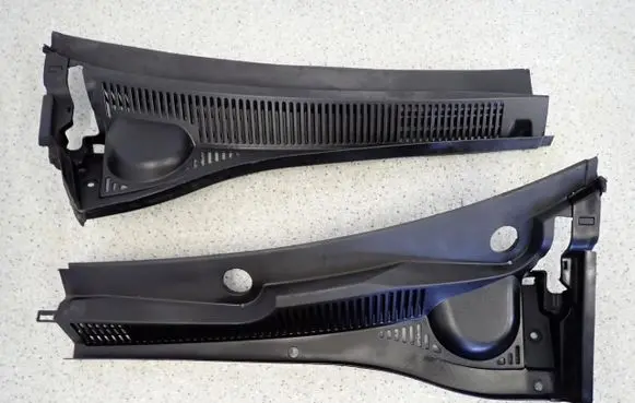 Suzuki SX4 Wiper trim 