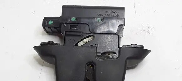 Renault Laguna II Tailgate/trunk/boot lock/catch/latch 8200229955