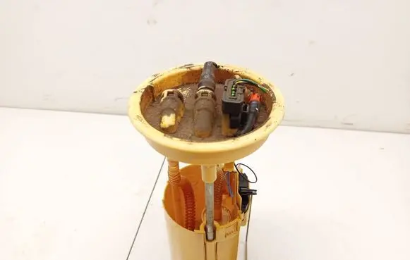 Ford Mondeo MK IV Fuel level sensor 