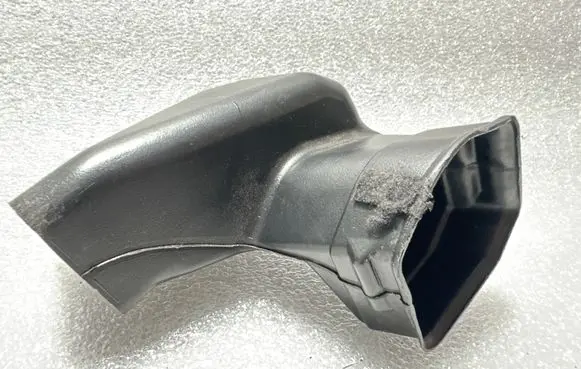 Porsche Cayenne (92A) Air intake hose/pipe 7L0819634B