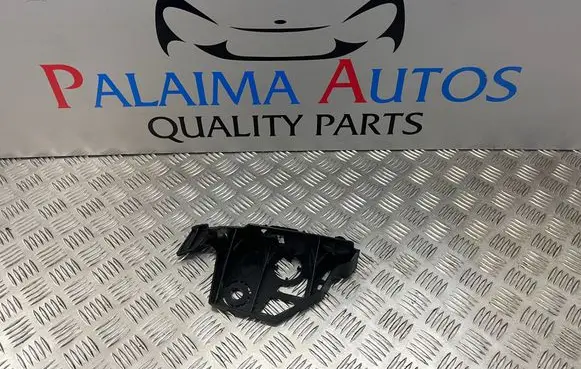 Peugeot 3008 I Front bumper mounting bracket 9684022380