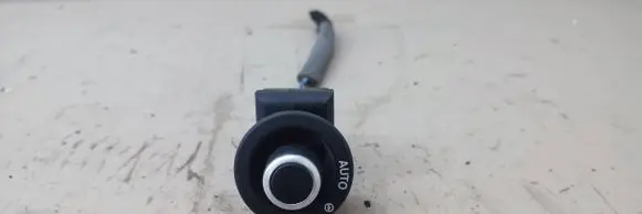 Jaguar XE Steering wheel adjustment switch FW936465BB