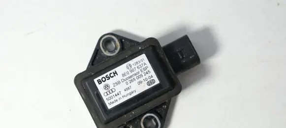 Audi A4 S4 B7 8E 8H ESP acceleration yaw rate sensor 8E0907637A