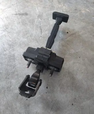 Renault Captur Front door check strap stopper