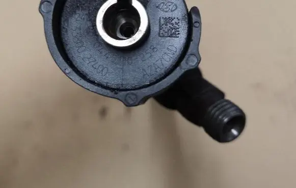 Hyundai Tucson JM Fuel injector 0445110258