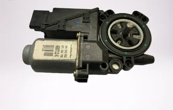 Nissan Primera Front door window regulator motor 400713K