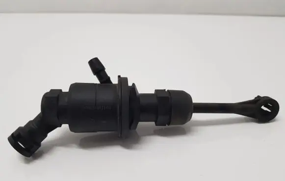 Nissan Note (E11) Clutch master cylinder 306109U100
