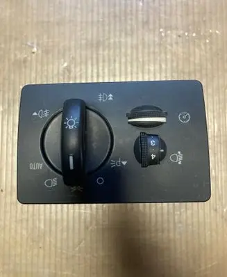 Ford Kuga I Light switch 7M5T13A024DA