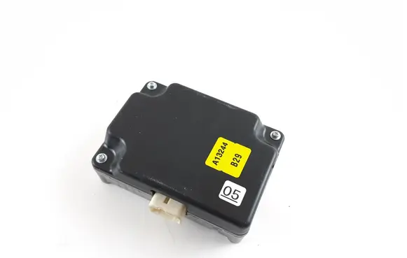 Toyota RAV 4 (XA50) Voltage converter/converter module 8621042070
