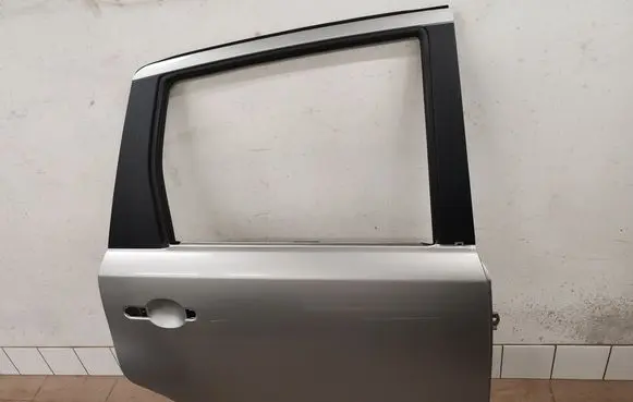 Nissan Note (E11) Rear door 