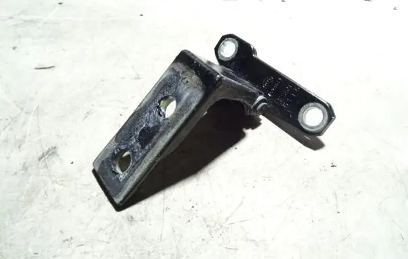 Infiniti Q50 Rear door upper hinge A070017 ES695115