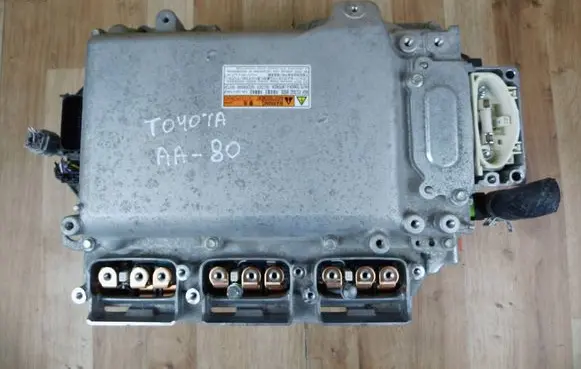 Toyota RAV 4 (XA40) Voltage converter inverter G927048060 2321001503