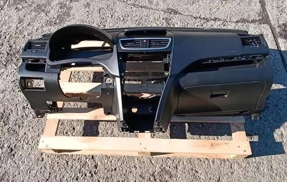 Suzuki Swift II Dashboard