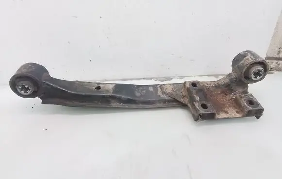 Nissan Terrano Front differential bracket 