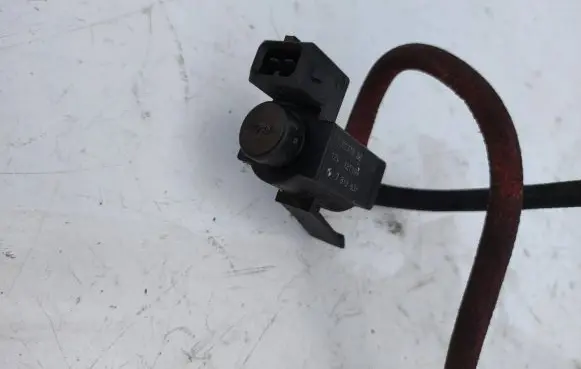 BMW X5 F15 Turbo solenoid valve 70231800 12T109 7810831